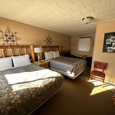 Pinecrest Motel Nipigon Exterior foto